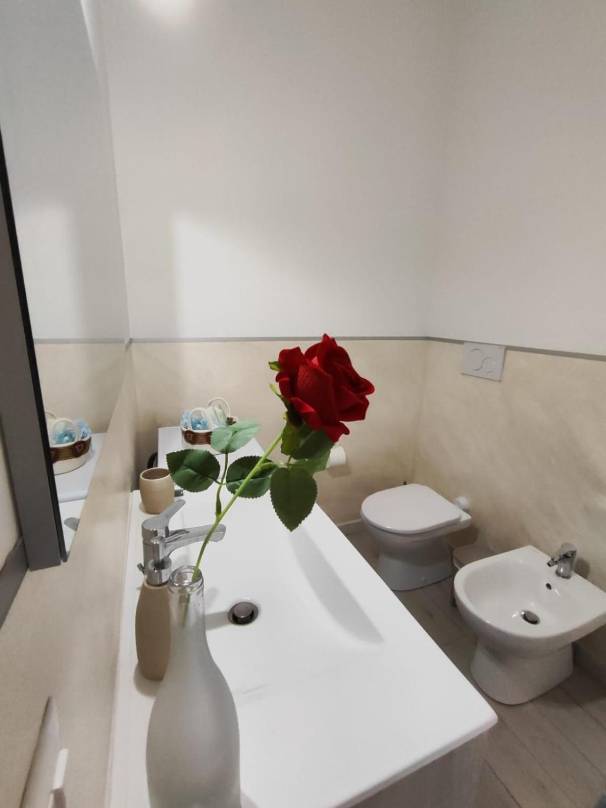 Casa Vacanze Con Giardino I Girasoli - Cin It 09006 - 9 C 2000 R4042- Sorso Exterior photo