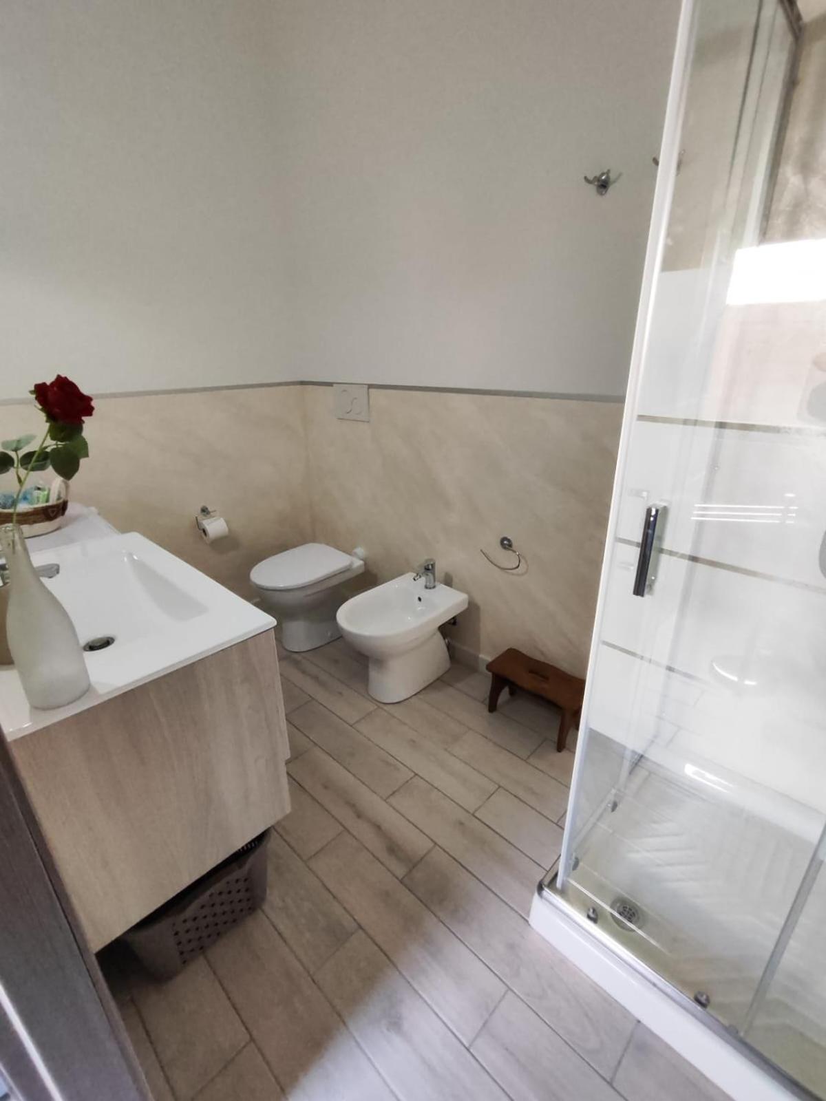 Casa Vacanze Con Giardino I Girasoli - Cin It 09006 - 9 C 2000 R4042- Sorso Exterior photo