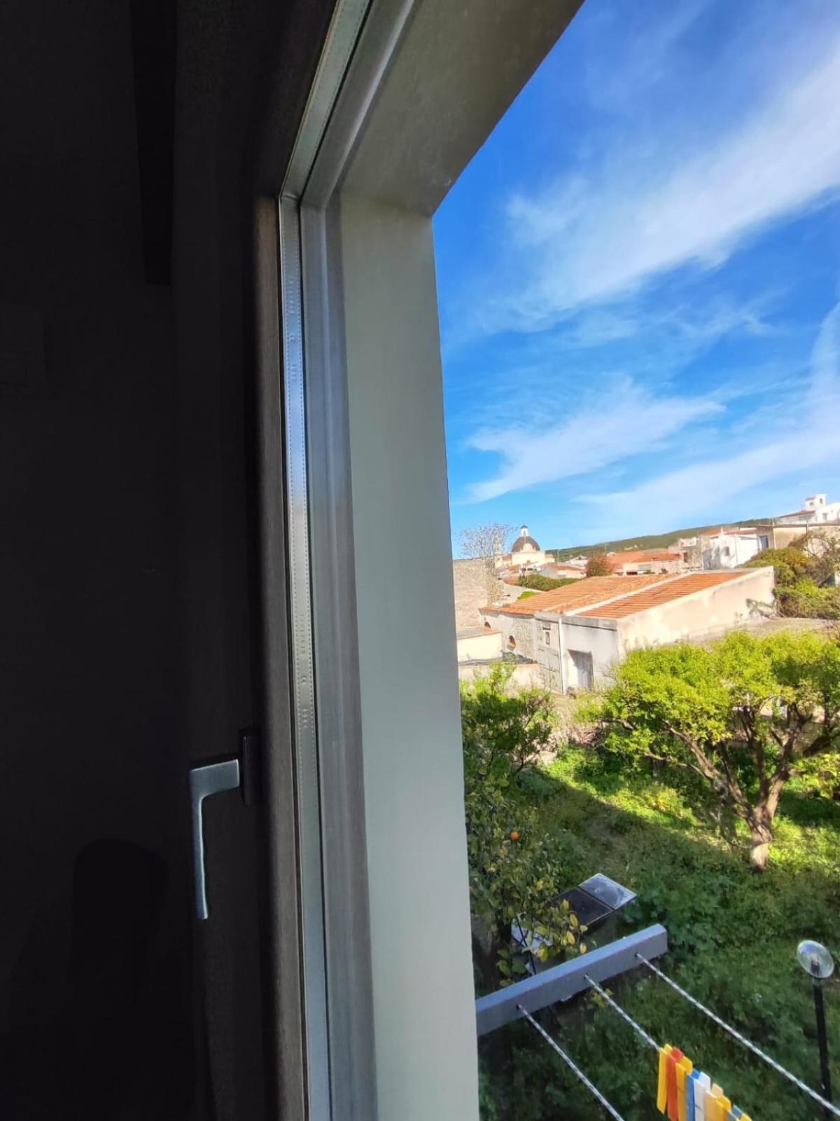 Casa Vacanze Con Giardino I Girasoli - Cin It 09006 - 9 C 2000 R4042- Sorso Exterior photo